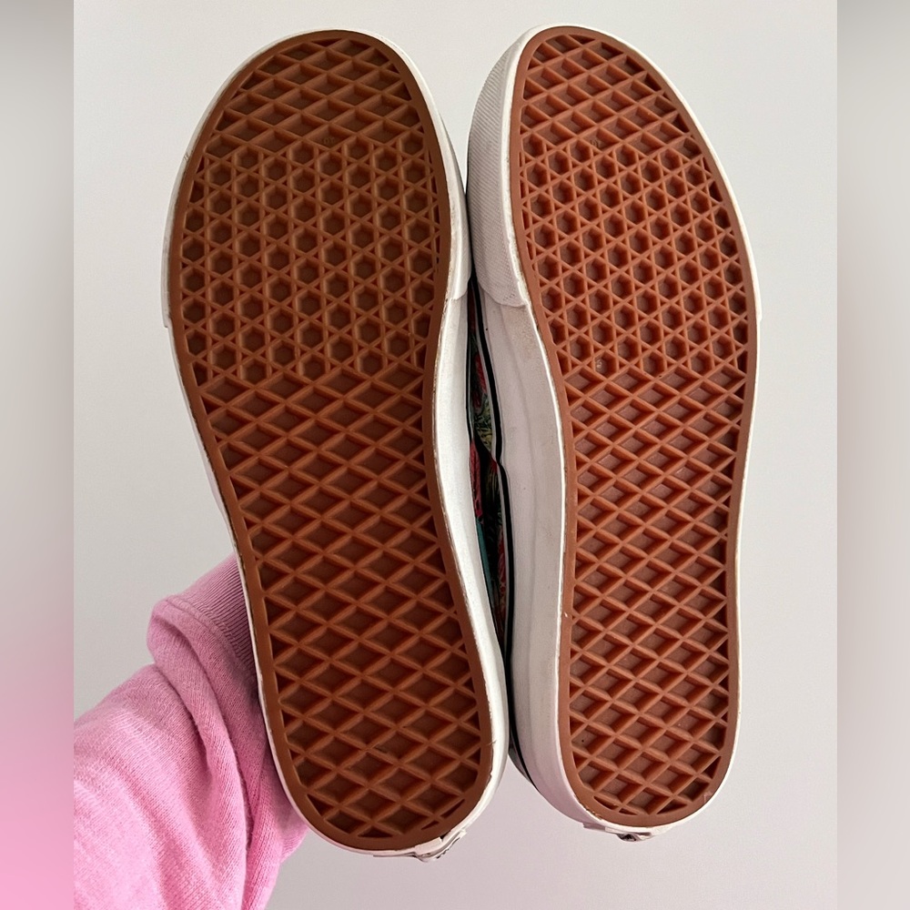 Vans | 10 | Flamingo Print - image 5